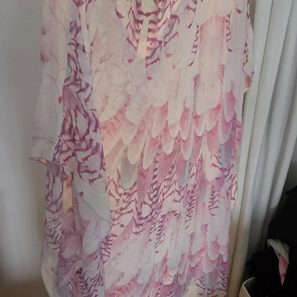 Pink Feather Patterned Kaftan - Picture 4 of 4